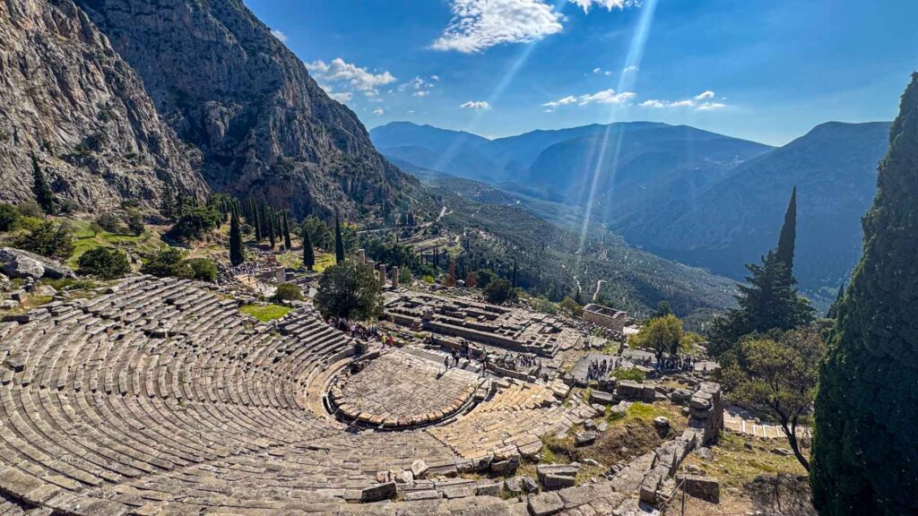 Griekenland Delphi Archeologische Site 03 Hymer ML-T-570 4x4 Offroad Offgrid Route51