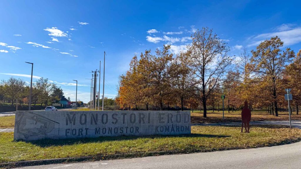 Hongarije Fort Monostor Entrance Hymer ML-T-570 4x4 Offroad Route51