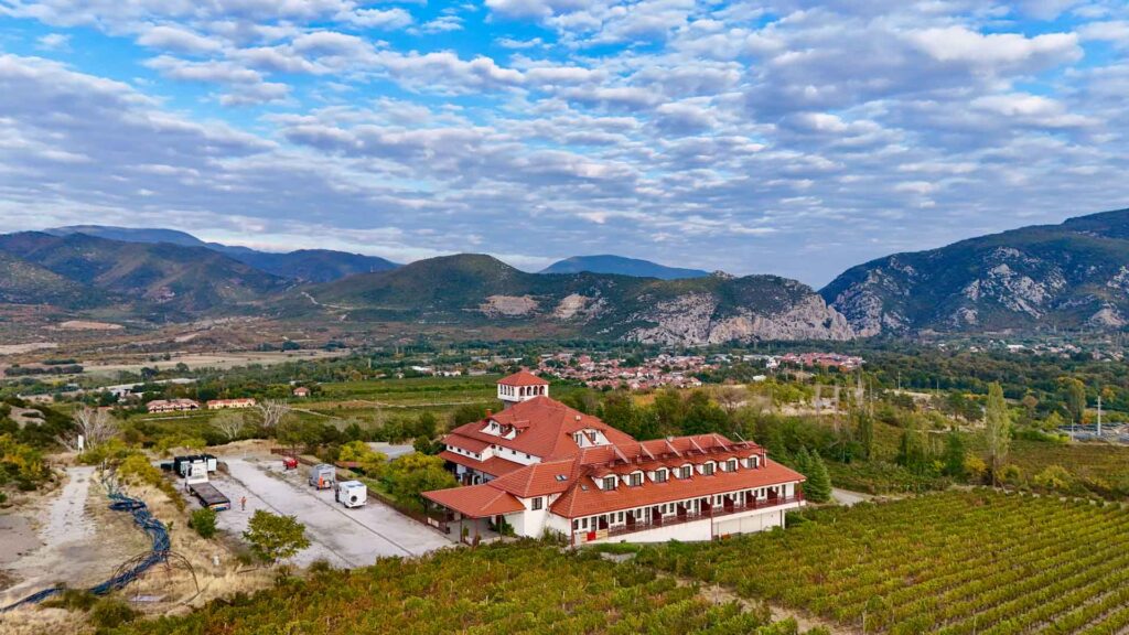 Noord-Macedonie Demir Kapija Popova Kula Winery Parking Hymer ML-T-570 4x4 Offroad Offgrid Route51