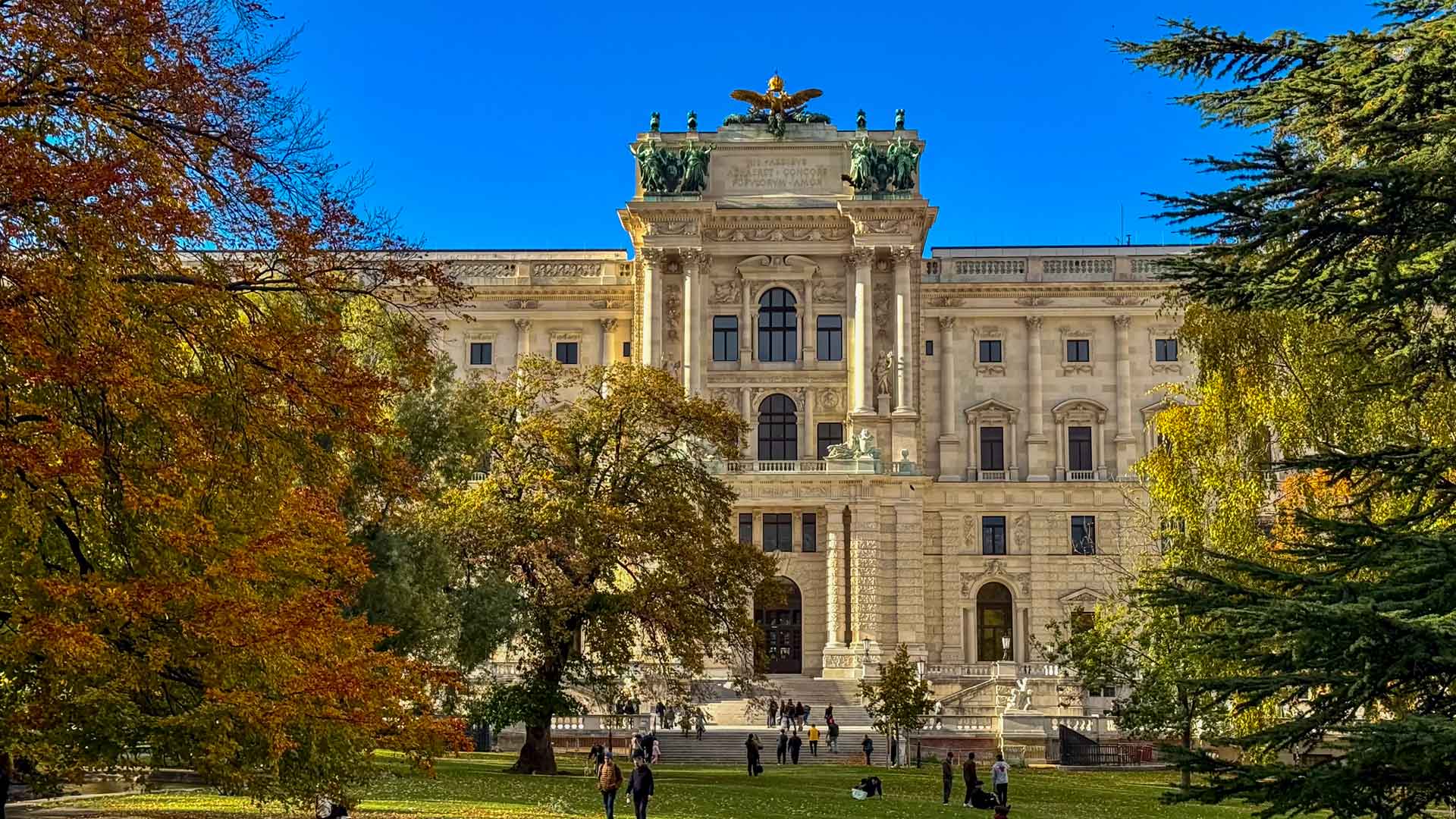 Oostenrijk Wenen Kasteel Hymer ML-T-570 4x4 Offroad Route51