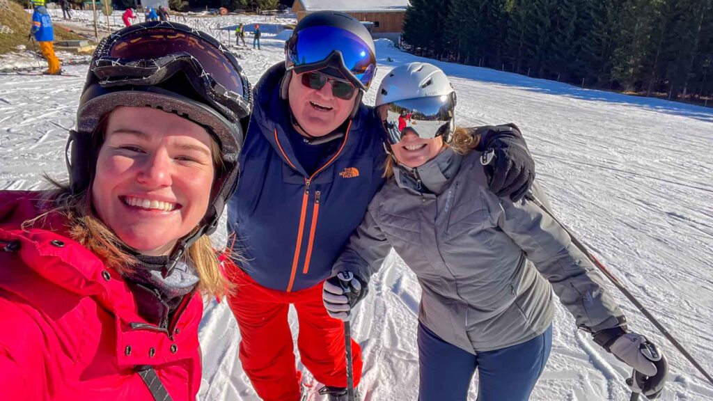 Samen met Shanti op de piste in Berwang tijdens onze wintersport