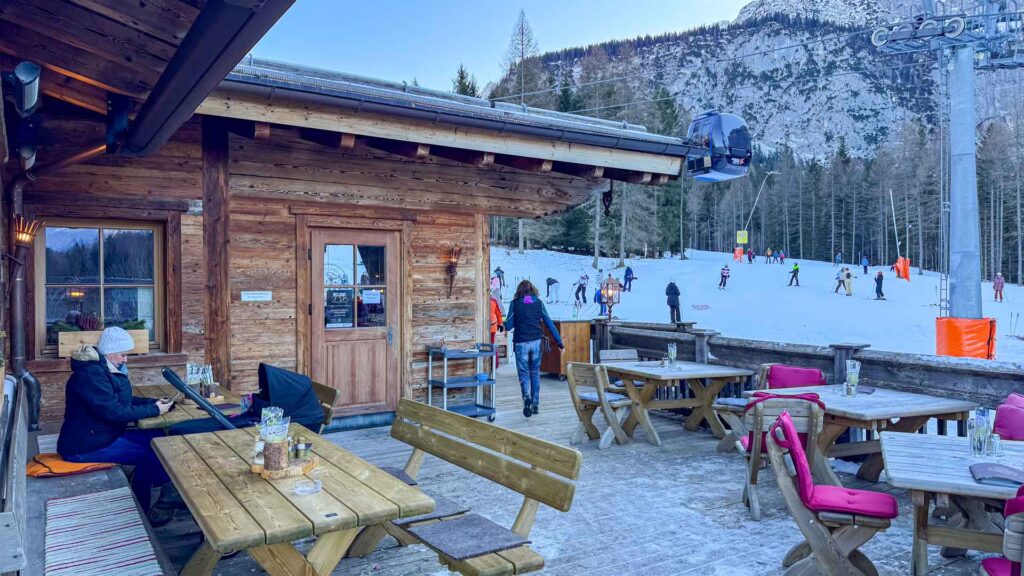 Uitzicht op de piste bij de Brent Alm in Ehrwald