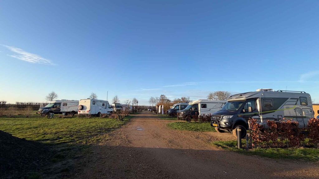 Rij Hymer ML-T campers op Camping Zeeuws Genieten in Waarde tijdens het kennismakingsweekend