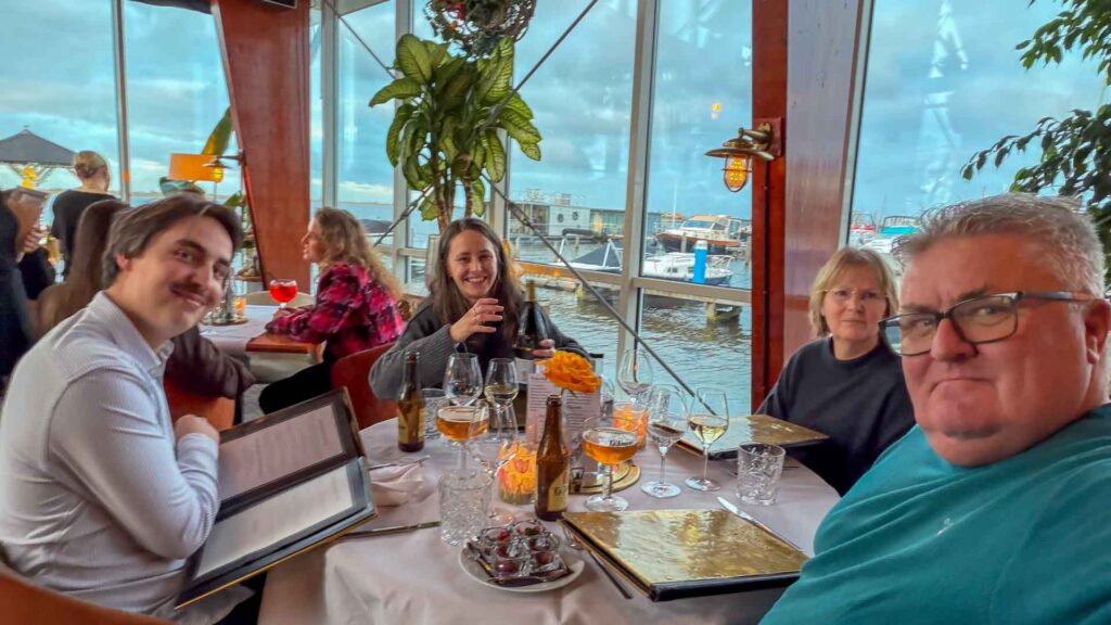 Etentje bij ’t Schippersrijk in de haven van Uitgeest